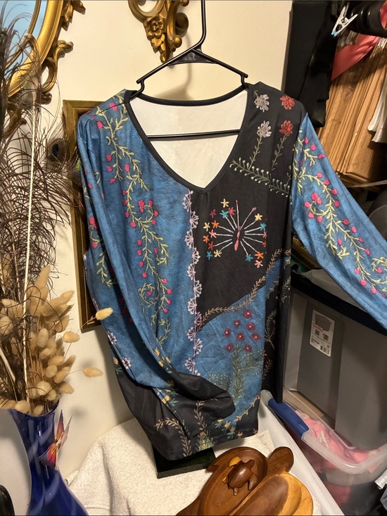 Tops - Boho Embroidered V-Neck Long-Sleeve Top - Blue & Black
